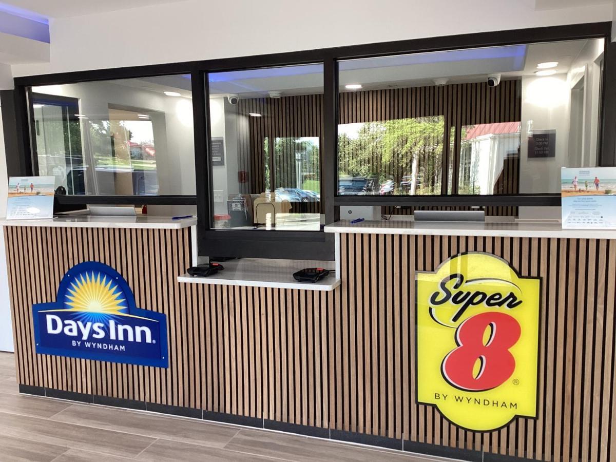 ホテル Super 8 By Wyndham Baltimore Northwest エクステリア 写真